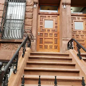 The Harlem Pearl Apartment